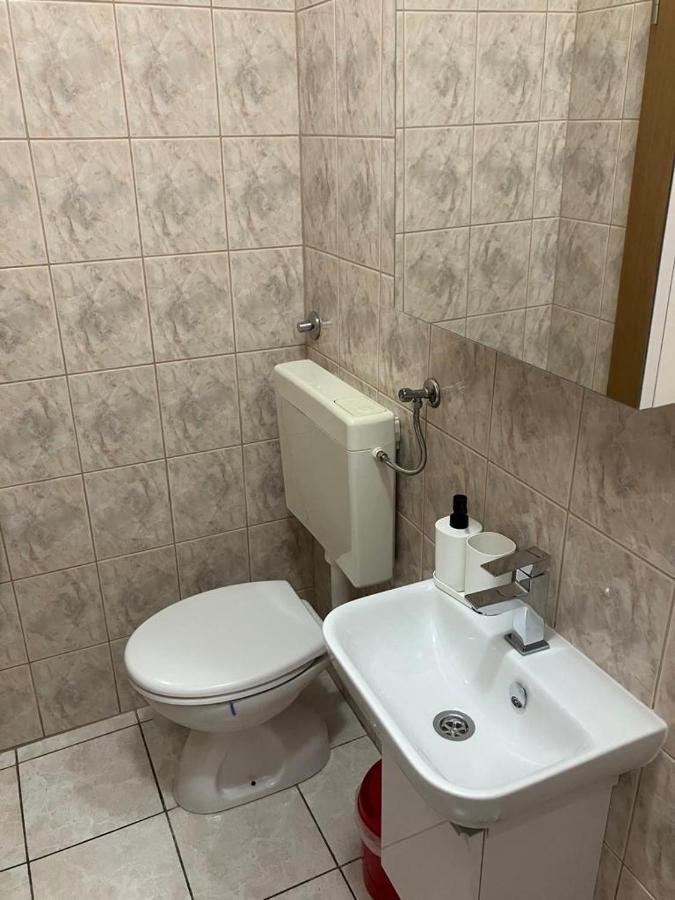 אורביץ Apartmani Fani 2 Min Walking From Sea מראה חיצוני תמונה